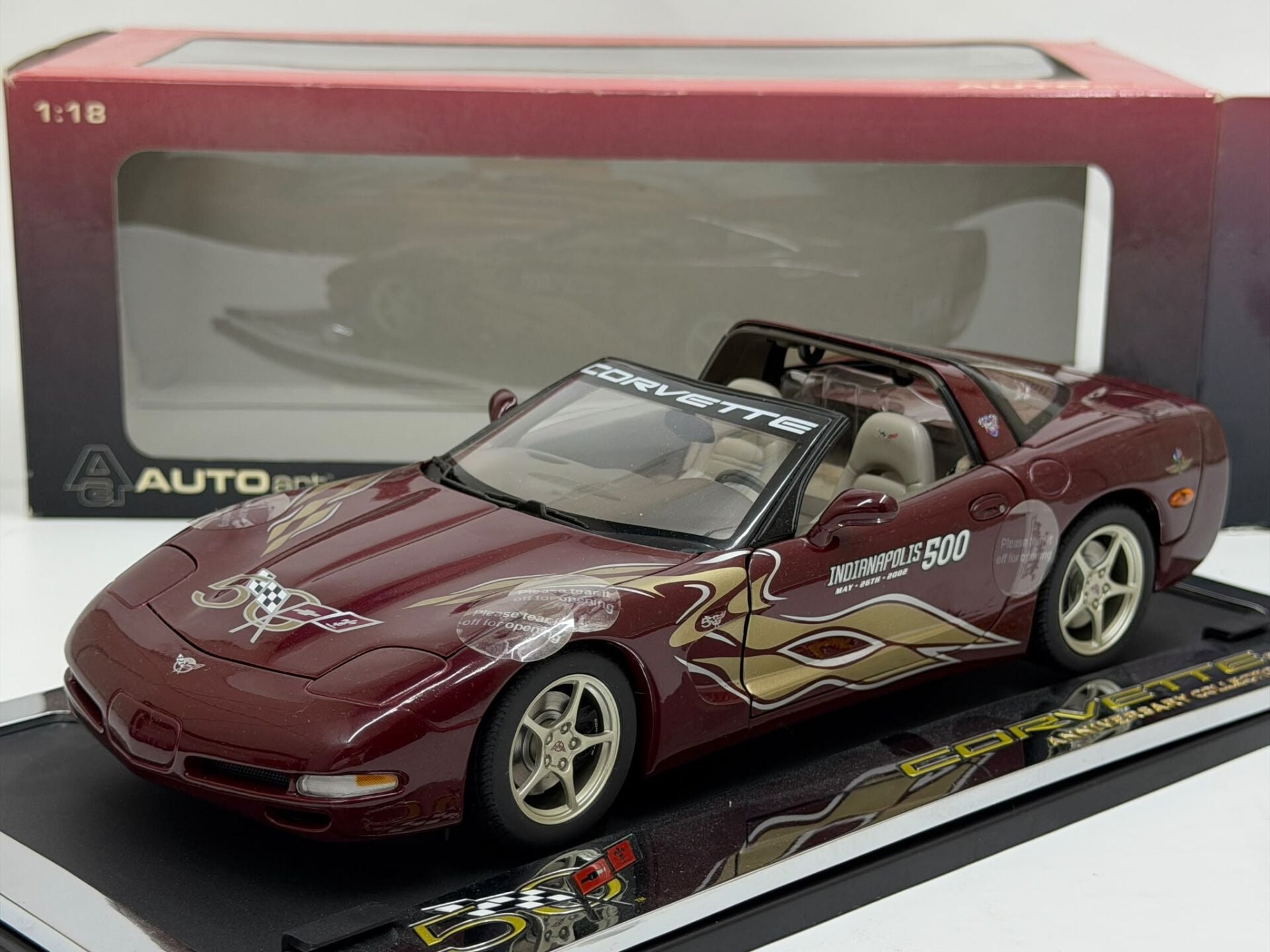 1/18 AUTOart Chevrolet Corvette Indianapolis 500 Pace Car (2002 - 50th Anniversary)  - 80206