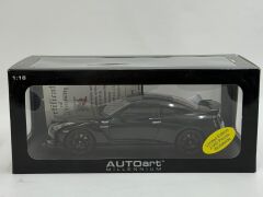 1/18 AUTOART NISSAN SKYLINE GT-R R35 SUPER BLACK OPTIONAL MATT WHEELS - 77394