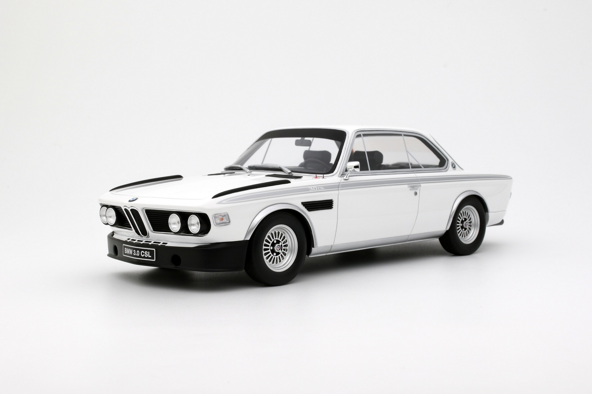 1/18 OTTO BMW 3,0 CSL Chamonix White - OT1145