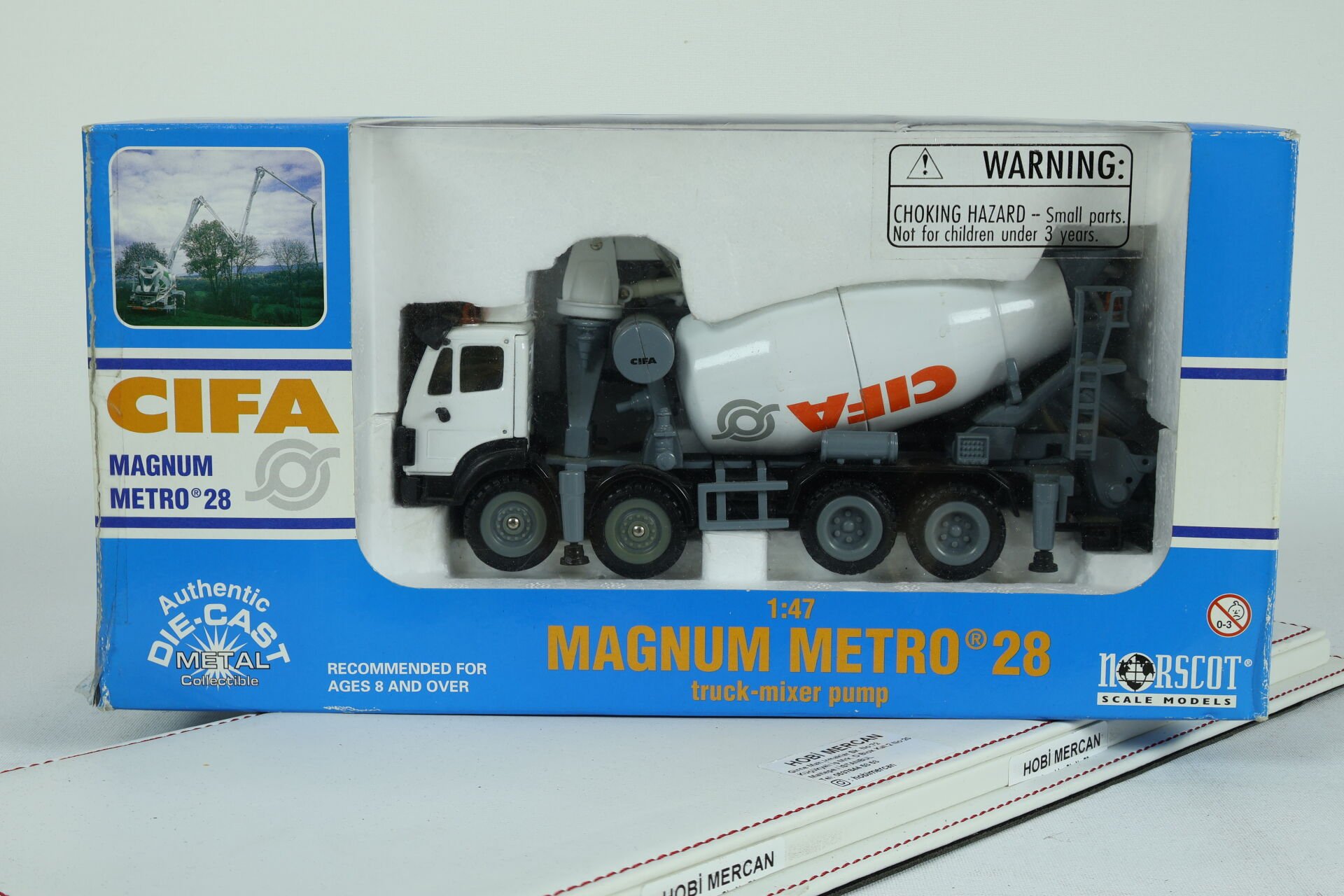1/50 - CIFA Magnum Metro 28 Mixer Pump Truck
