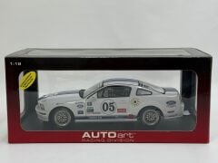 1/18 AUTOART Ford Racing Mustang FR 500C Grand-Am Cup GS - 80510