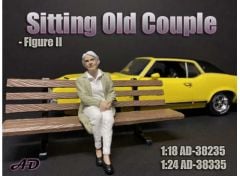 1/18 sitting old couple #ii