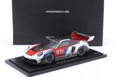 SPARK-MODEL - PORSCHE - 911 992 GT3 R N 911 RACING COUPE 2021 - CON VETRINA - WITH SHOWCASE