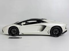 1/8 POCHER Lamborghini Aventador Roadster LP-700-4 - HK104