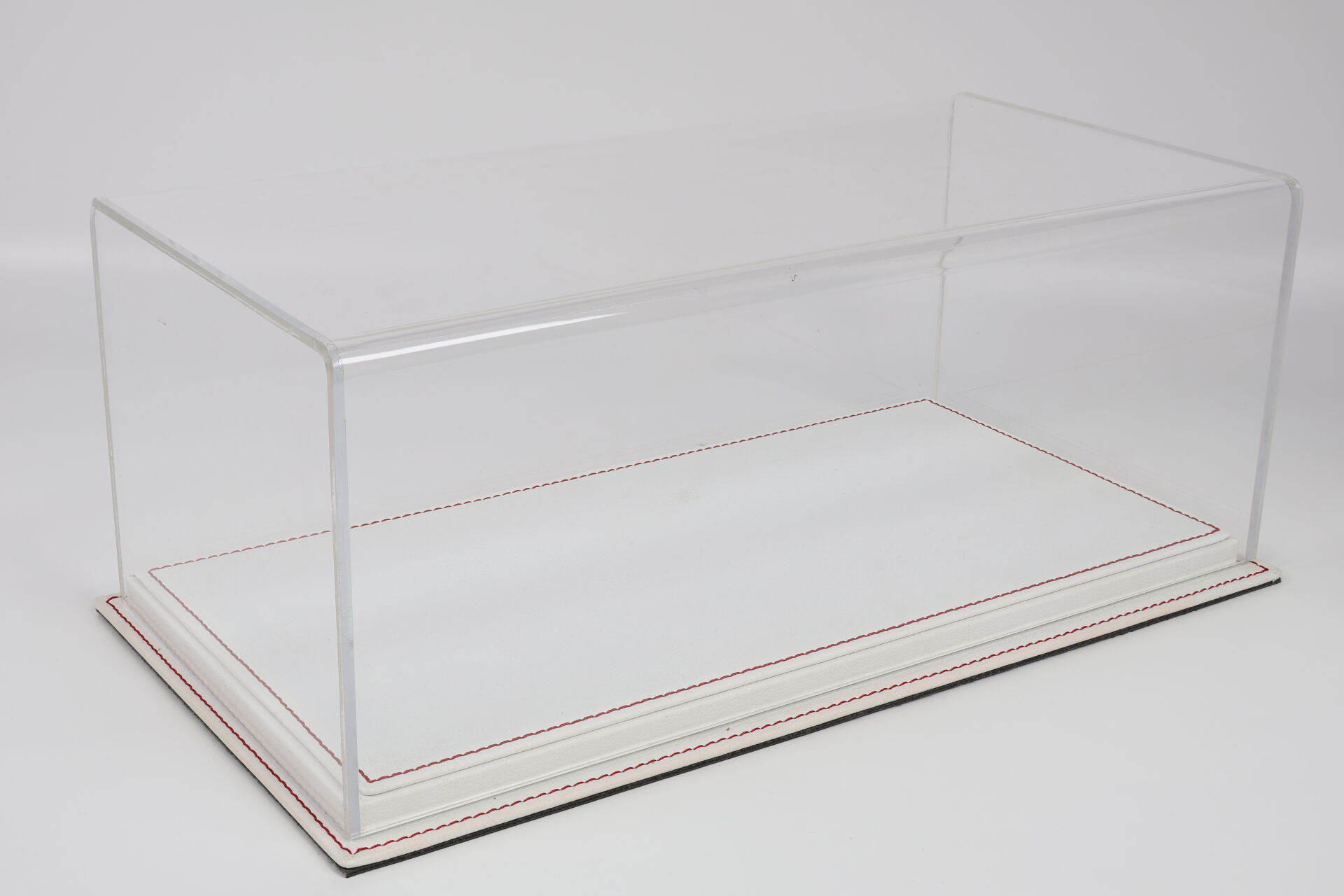 LYRD BOX 1:18 ÖLÇEK ARCTIC WHITE SERGİLEME STANDI – LY183