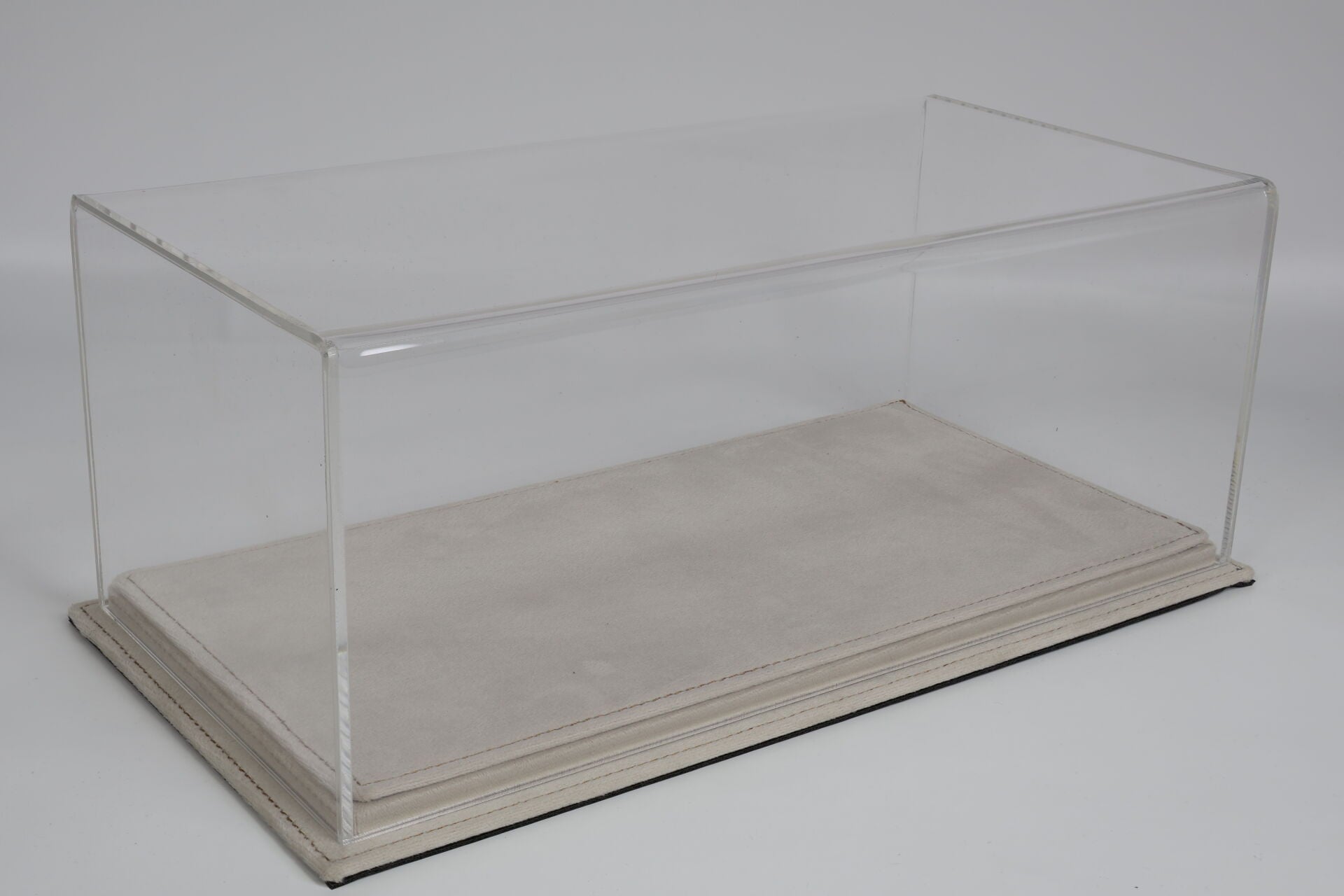 LYRD BOX 1:18 ÖLÇEK IVORY SUEDE SERGİLEME STANDI – LY186