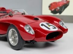 1/18 CMC - FERRARI - 250TR TESTAROSSA 3.1L V12 TESTAROSSA SPIDER PONTOON FENDER 1958
