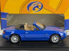 1/18 Gate | AUTOart Mazda MX5 MK1 RH Drive Twilight blue mica - 01014