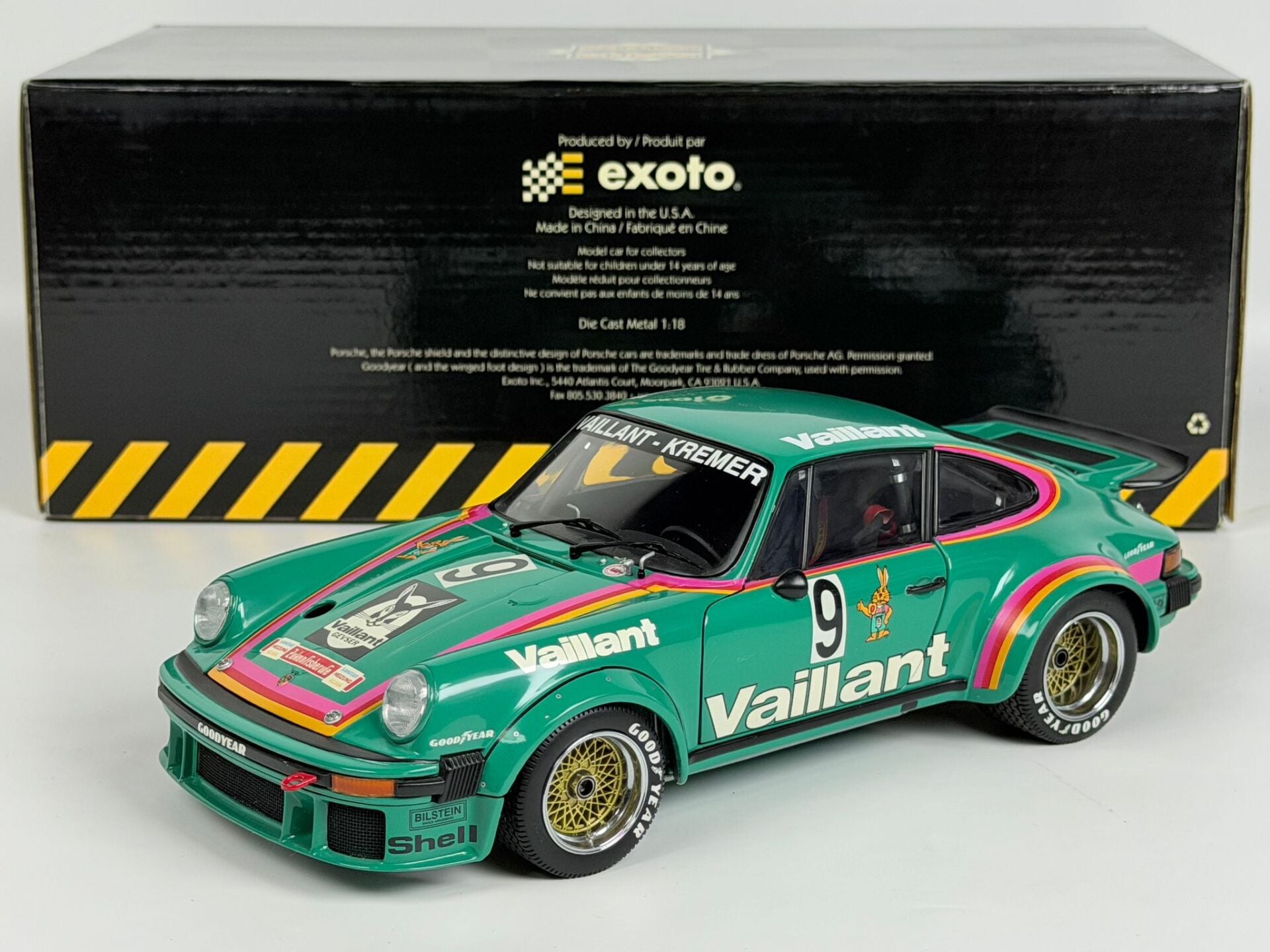 1/18 Exoto Porsche 934 RSR 1976 Porsche Cup Champion Bob Wollek Vaillant - RLG19093