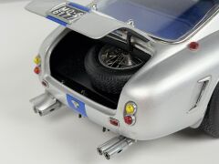 1/18 CMC - FERRARI - 250GT SWB 3.0L V12 TEAM NOBLET N 14 3rd 24h LE MANS 1961 P.NOBLET - J.GUICHET