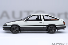 Ön Sipariş - 1/18 AUTOart Toyota Sprinter Trueno (AE86) “Project D” Final version 30th ann
