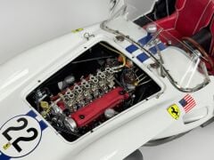 1/18 CMC Ferrari 250 Testa Rossa White #22 LucyBelle 1958 Le Mans - M086