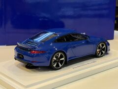 GT-SPIRIT - PORSCHE - 911 991 CARRERA GTS CLUB COUPE 2015 - 60th YEARS CLUB OF AMERICA - CON VETRINA - WITH SHOWCASE