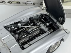 1/18 CMC MERCEDES BENZ 300 SLR (W196S) 1955 - M066