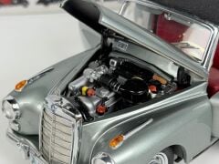 1/24 CMC Mercedes-Benz 300 Type D Cabriolet - M026