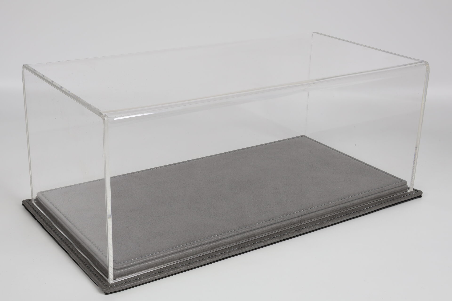 LYRD BOX 1:18 ÖLÇEK TITANIUM GREY SERGİLEME STANDI – LY197