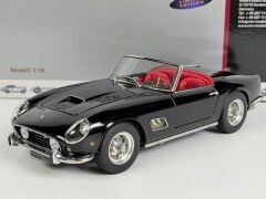 1/18 CMC Ferrari 250 GT California Spyder SWB - M094