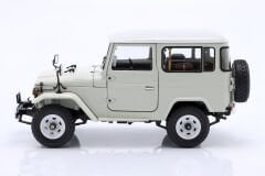 KYOSHO - TOYOTA - FJ40 LAND CRUISER 1980
