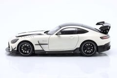 MINICHAMPS - MERCEDES BENZ - AMG GT V8 BLACK SERIES 2021