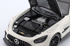 MINICHAMPS - MERCEDES BENZ - AMG GT V8 BLACK SERIES 2021