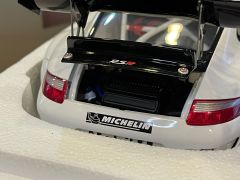 AUTOART - PORSCHE - 911 997 GT3RSR N 08 PRESENTATION 2008
