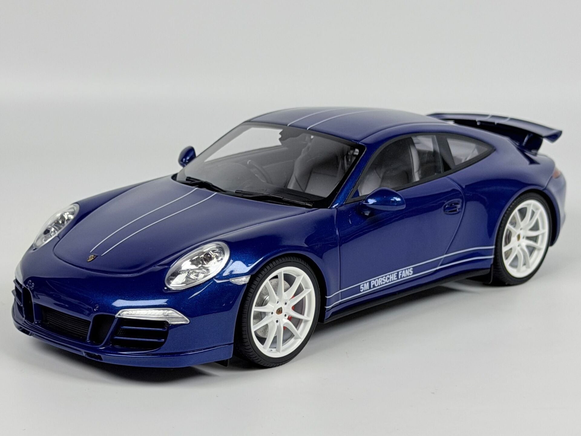 KUTUSUZ - 1/18 GT SPIRIT Porsche 911 (991) Carrera 4S 5M FANS BLUE - LIMITED - GT032
