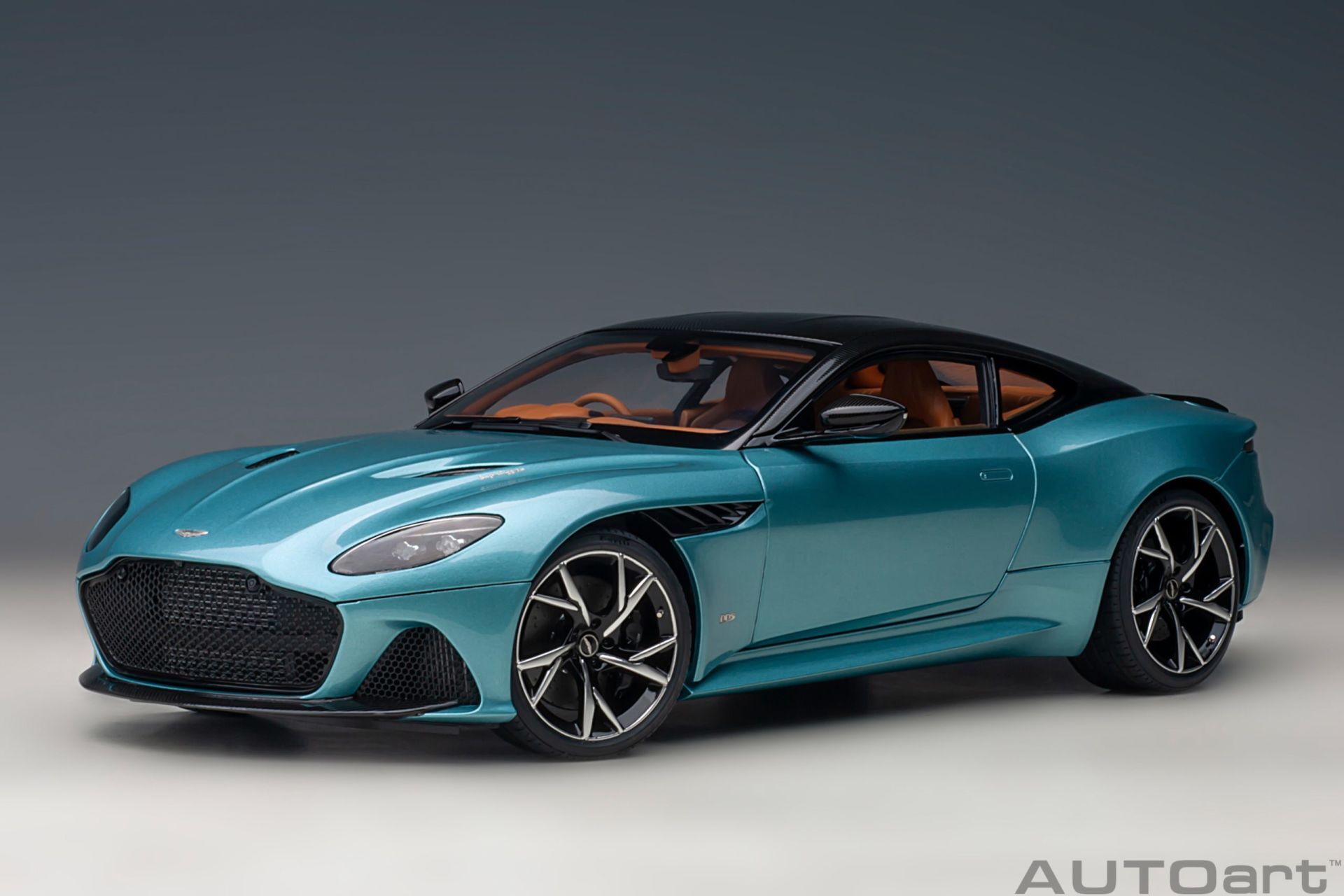 1/18 AUTOart Aston Martin DBS Superleggera (Caribbean Pearl Blue)