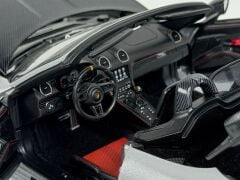 KUTUSUZ - 1/18 NOREV Porsche 718 Spyder RS 2023 Weissach Package GT Silver Metallic - 187270