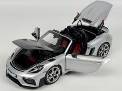 KUTUSUZ - 1/18 NOREV Porsche 718 Spyder RS 2023 Weissach Package GT Silver Metallic - 187270