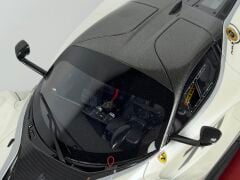 KUTUSUZ - 1/18 BBR Ferrari FXX-Evo Presentation #70 LTD