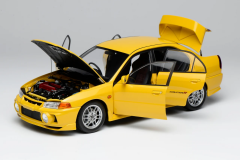 MOTORHELIX - MITSUBISHI - LANCER EVO IV WITH ENGINE AND ACCESSORIES 1999