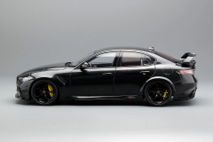 Ön Sipariş - 1/18 MOTORHELIX - ALFA ROMEO - GIULIA GTAm 2021