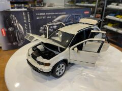HATALI MODEL - KYOSHO - BMW X5 4.4İ 2003