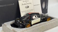 AUTOART - PAGANI - ZONDA R 2009 - WITH ITALIAN BAND