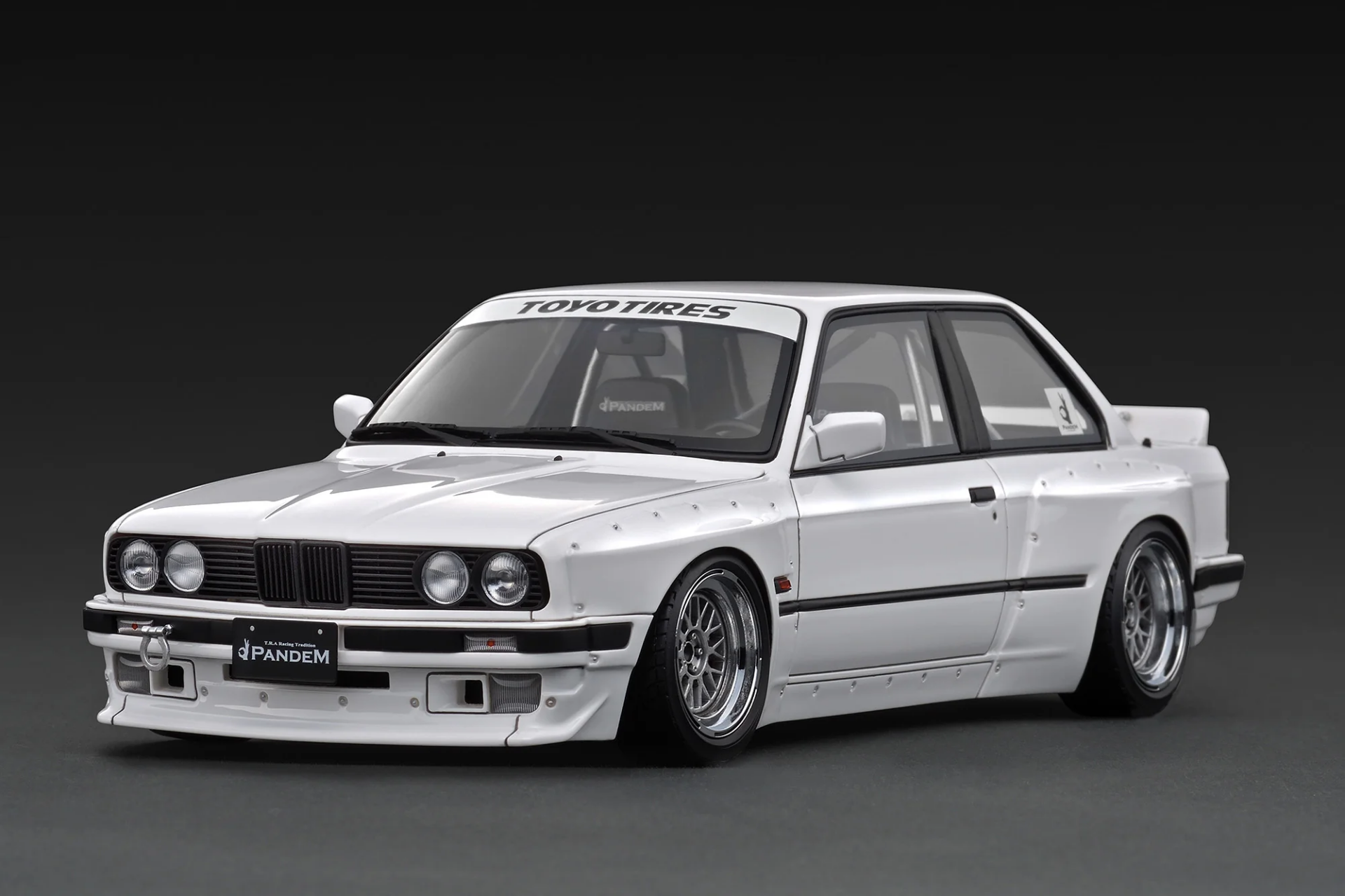 IGNITION MODELS - BMW IG3719 PANDEM 30 White