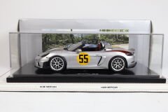 1/18 SPARK-MODEL - PORSCHE - 718 (982) SPIDER RS N 55 TRIBUTE RALLY PANAMERICANA LIVERY 2024 - CON VETRINA - WITH SHOWCASE