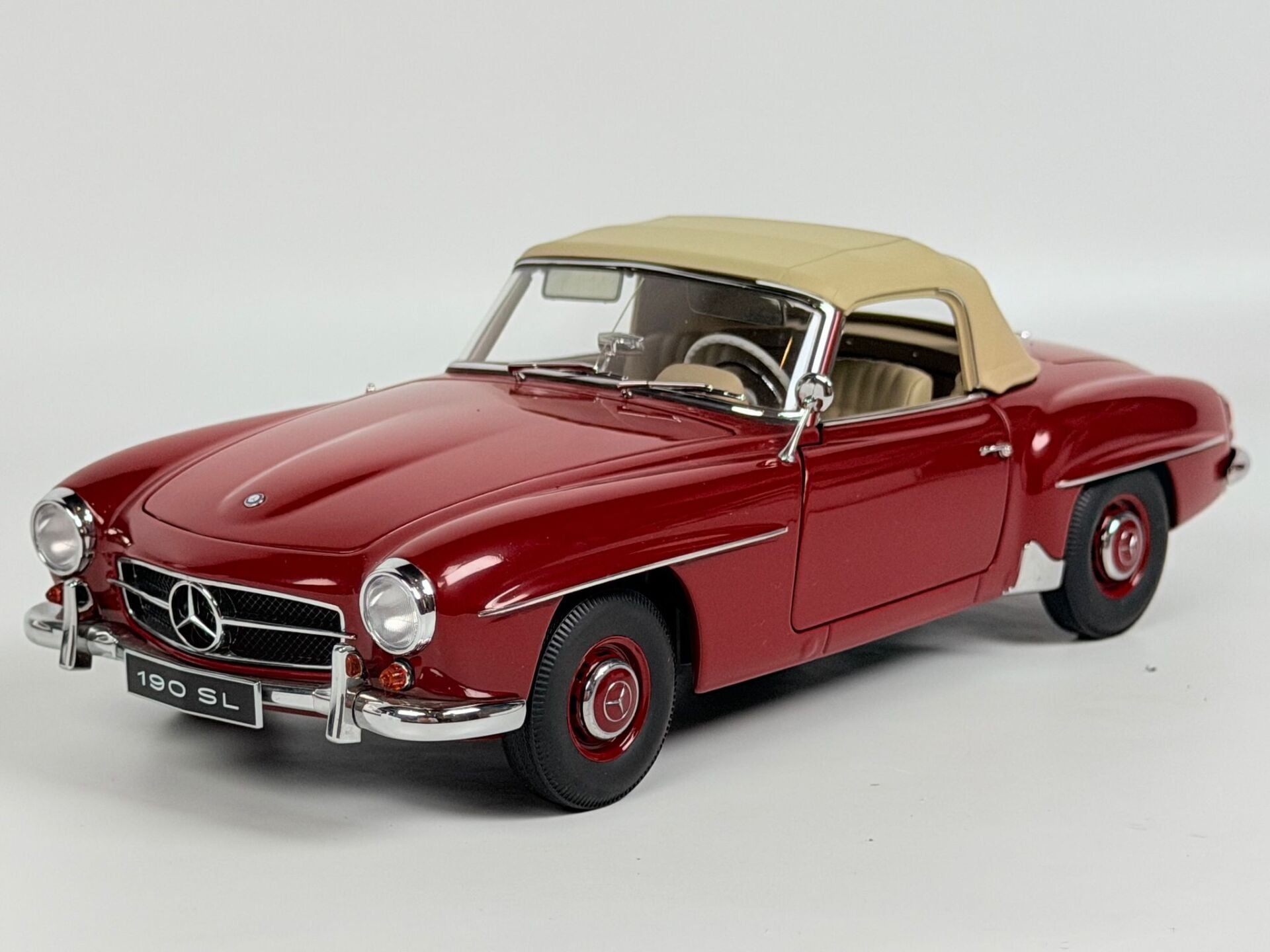 1/18 AUTOart Mercedes Benz 190 SL Cabriolet - 76116