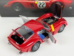 1/18 KYOSHO FERRARI 250 GTO N 22 24h LE MANS 1962 - 08432B