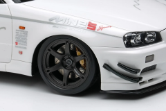 1/18 Make UP Nissan Skyline GT-R (BNR34) V-spec N1 White Mines