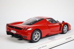 1/18 BBR-MODELS - FERRARI - ENZO 2005