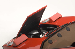 AUTOART - LAMBORGHINI - COUNTACH LP5000S 1982 - WALTER WOLF EDITION