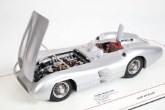 KUTUSUZ 1/18 CMC - MERCEDES BENZ - W196R SPIDER STROMLINIE 1954