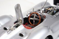 KUTUSUZ 1/18 CMC - MERCEDES BENZ - W196R SPIDER STROMLINIE 1954