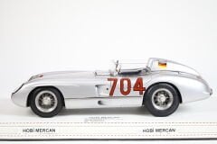 KUTUSUZ 1/18 CMC - MERCEDES BENZ - 300SLR SPIDER N 704 MILLE MIGLIA 1955 H.HERRMANN - EGER
