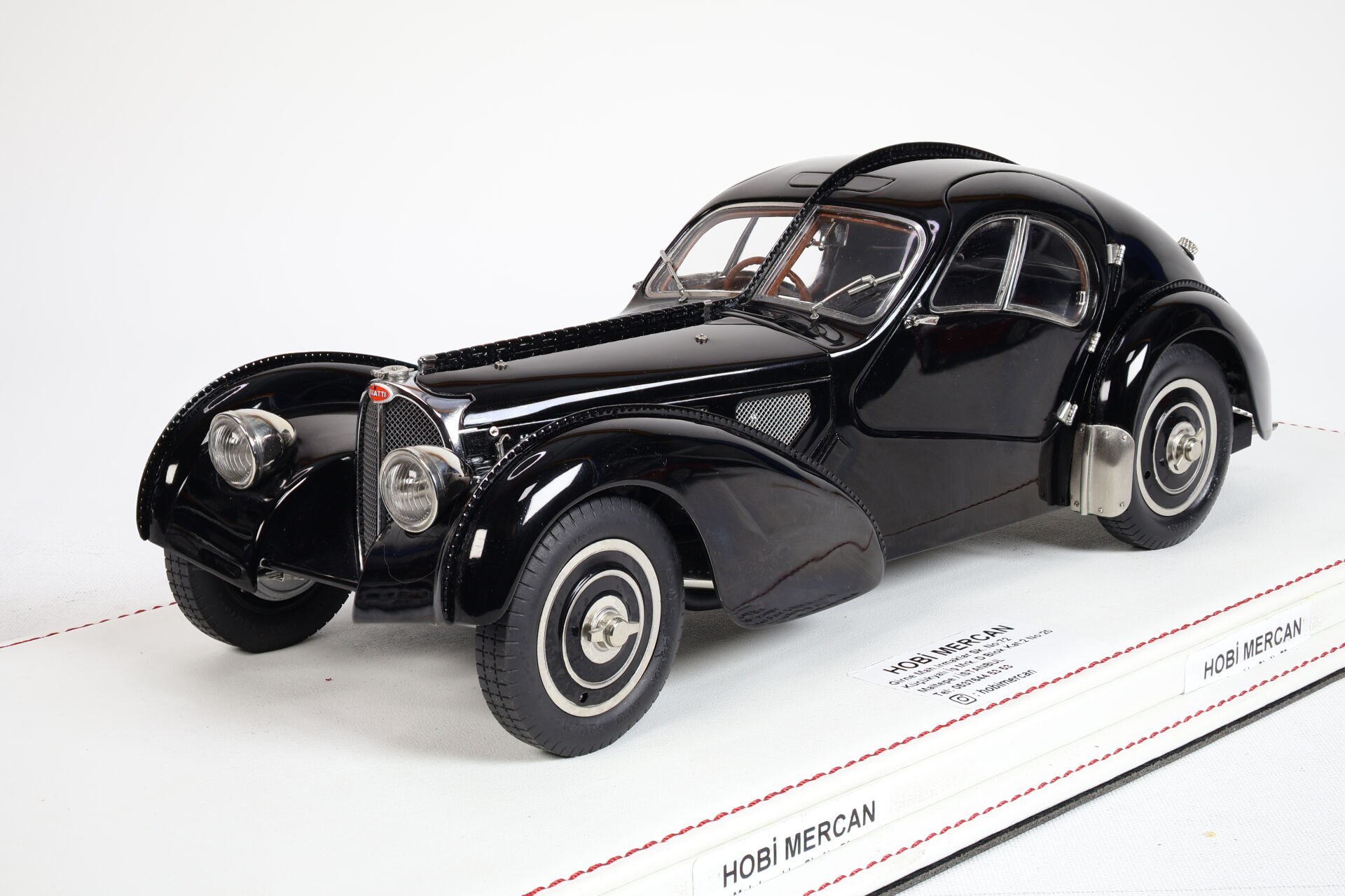 KUTUSUZ 1/18 CMC - BUGATTI - TYPE 57SC ATLANTIC ch.57.591 COUPE 1938