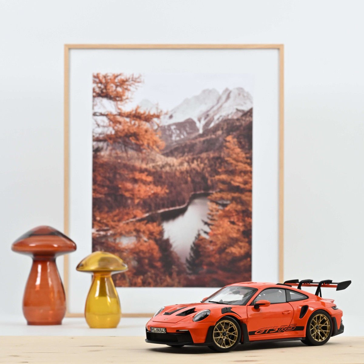 Porsche 911 GT3 RS 2022 Gulf Orange