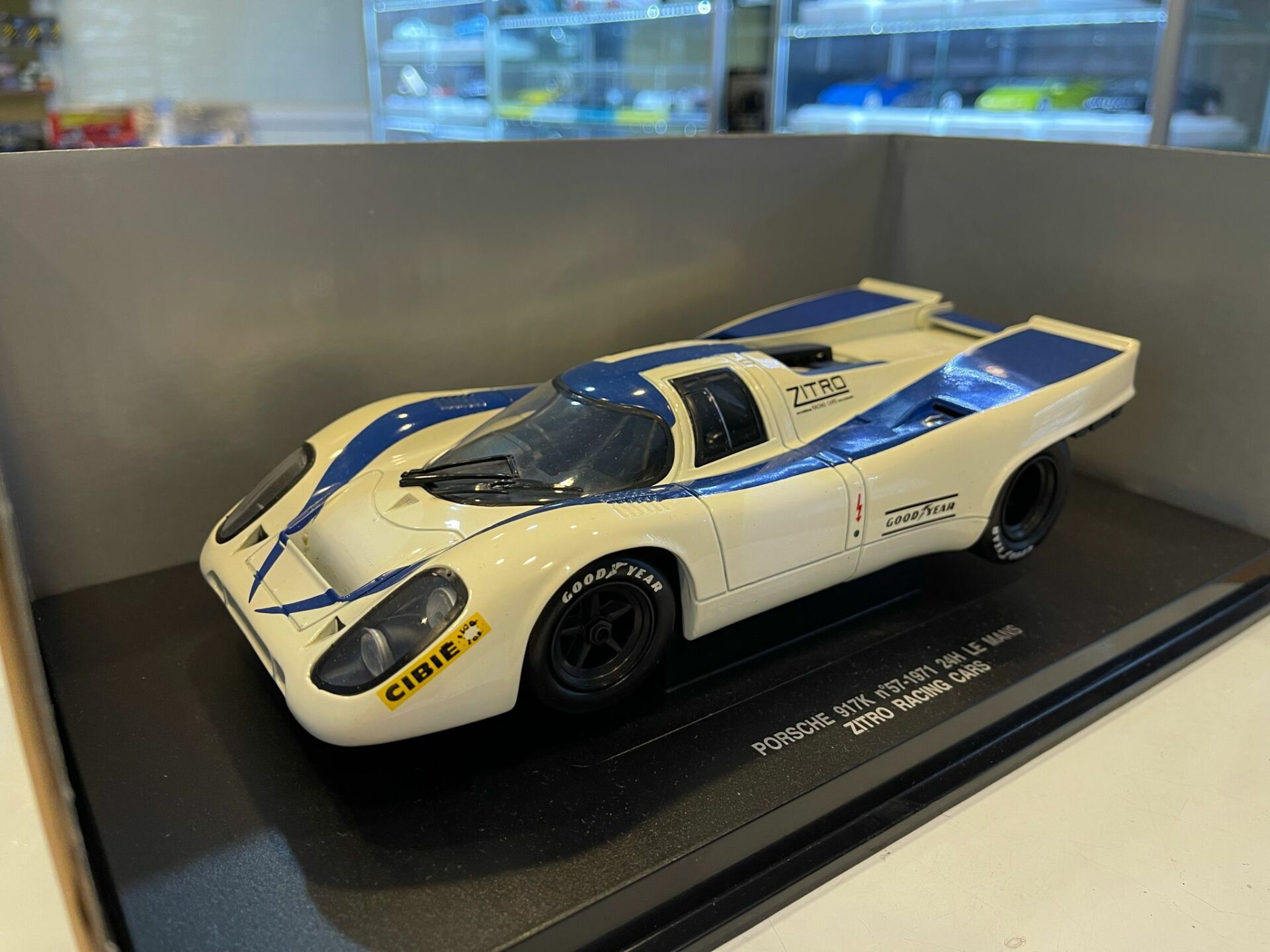 UNİVERSAL HOBBİES PORSCHE 917K N57 1971 24h LE MANS ZITRO RACING CARS