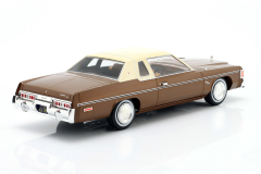 1/24 WhiteBox - Dodge Royal Monaco year 1977 brown metallic / beige - WB124261