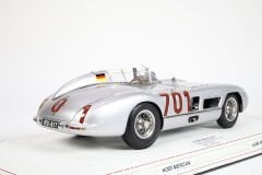 1/18 CMC - MERCEDES BENZ - 300SLR SPIDER N 701 MILLE MIGLIA 1955 K.KING