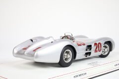 1/18 CMC - MERCEDES BENZ - F1 W196R STREAMLINERS N 20 GP FRANCE 1954 K.KLING
